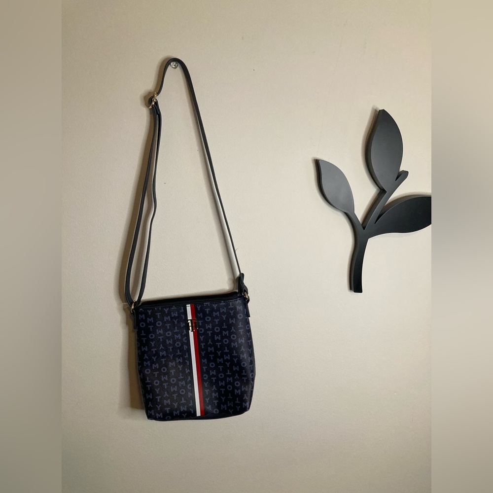 Navy Blue Tommy Hilfiger Crossbody Bag ,Red And White Stripe With Gold Metal